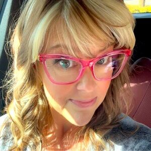 Meet your Posher, Christine